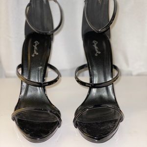 Black sandal heels
